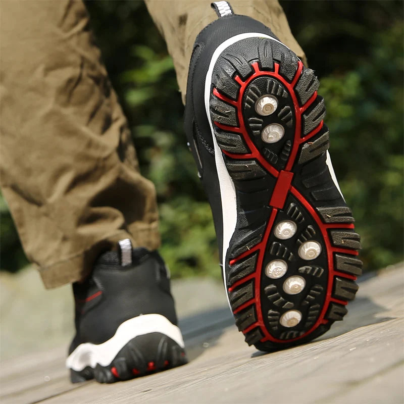 Men’s Breathable Sneakers.